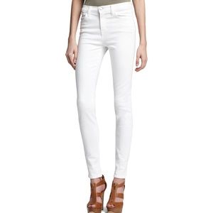 EUC J. Brand Maria jeans size 28